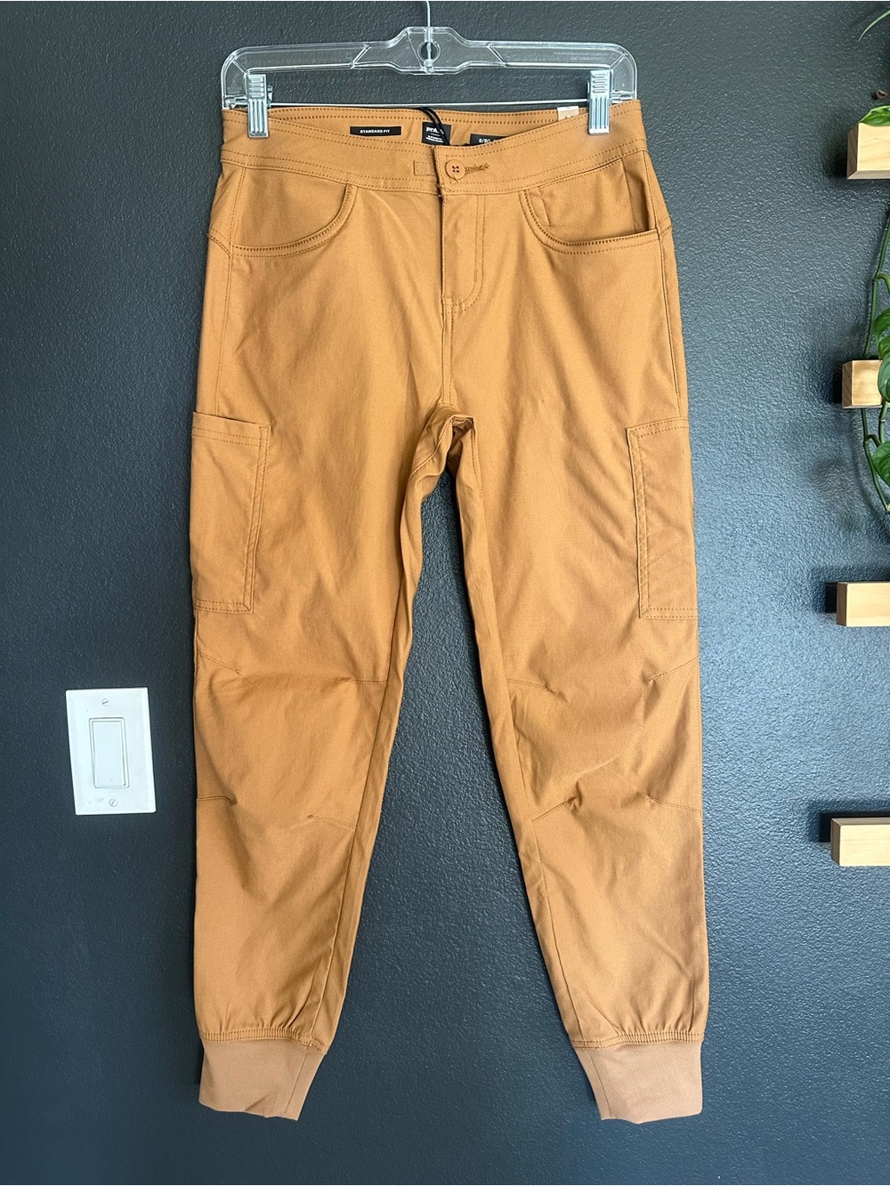 NWT prAna Halle Jogger II Earthbound Hiking Pants ReZion Size 0 Regular - Picture 2 of 11